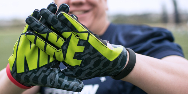 nike-epic-day-football-gloves