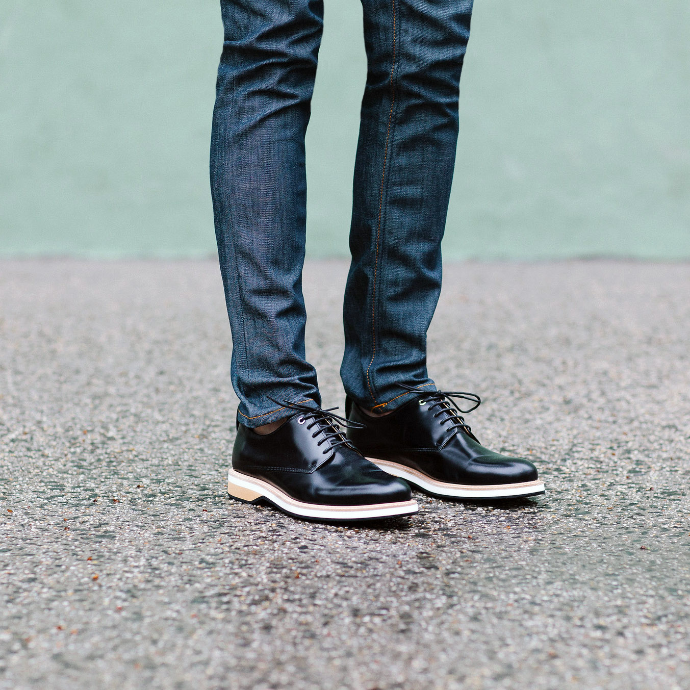 mens-black-leather-shoes